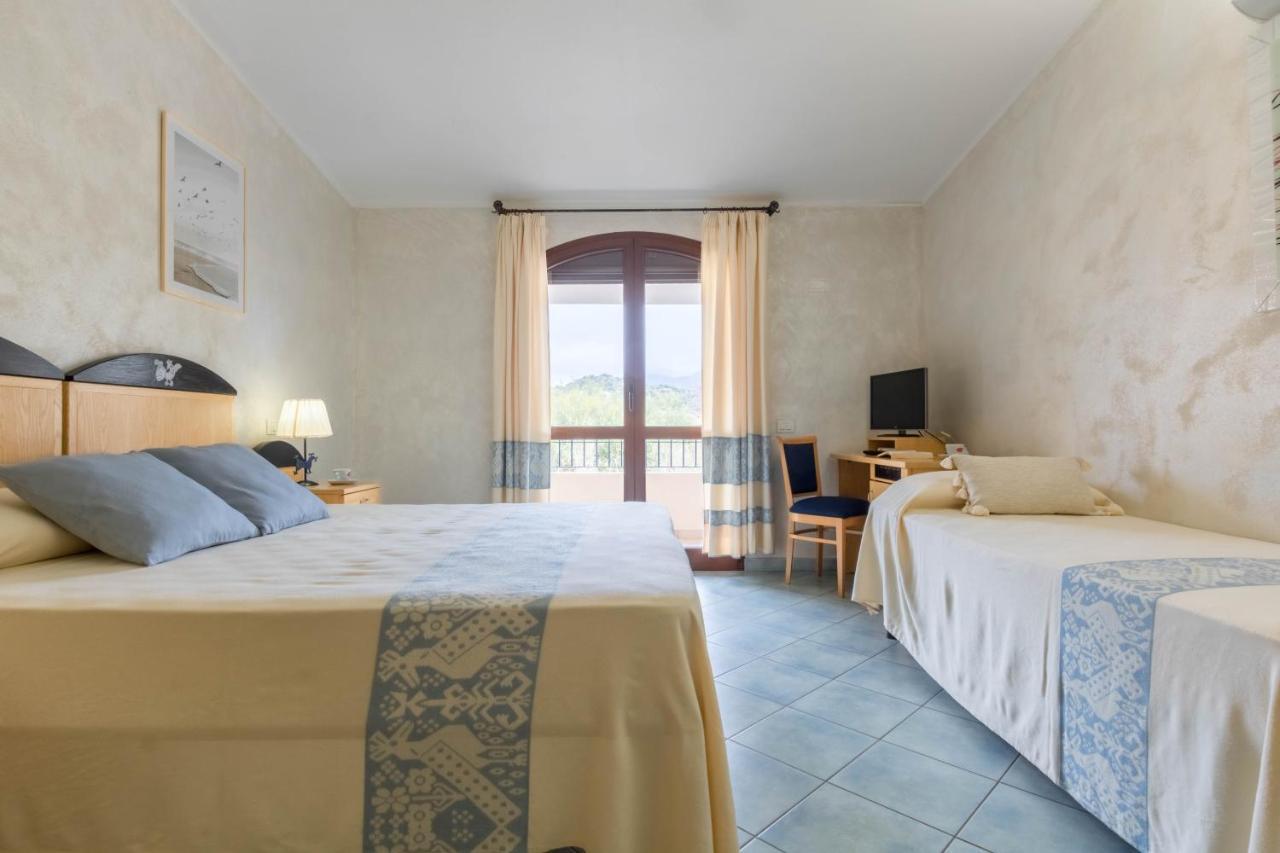 סולאנאס Hotel Villa Del Mare Solanas מראה חיצוני תמונה