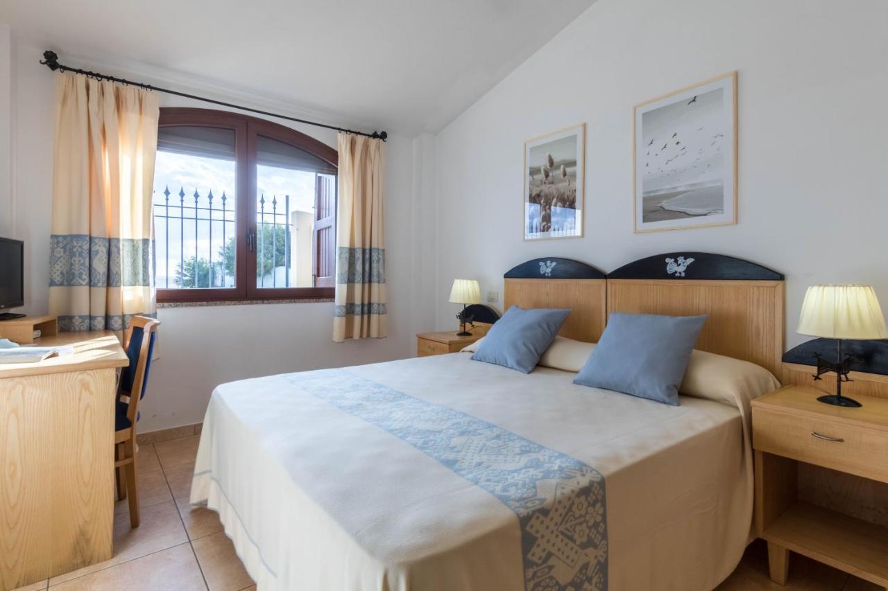 סולאנאס Hotel Villa Del Mare Solanas מראה חיצוני תמונה