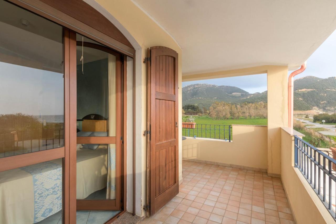 סולאנאס Hotel Villa Del Mare Solanas מראה חיצוני תמונה