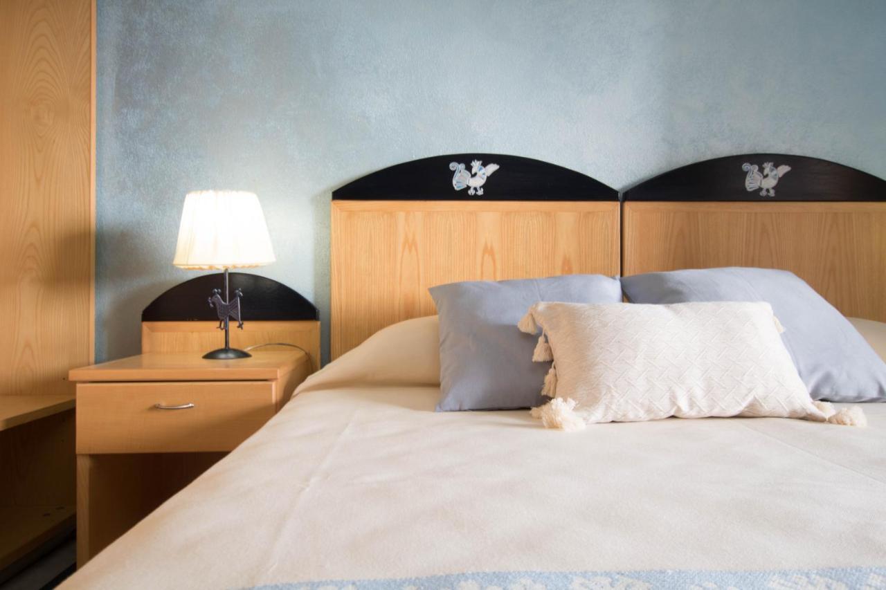 סולאנאס Hotel Villa Del Mare Solanas מראה חיצוני תמונה