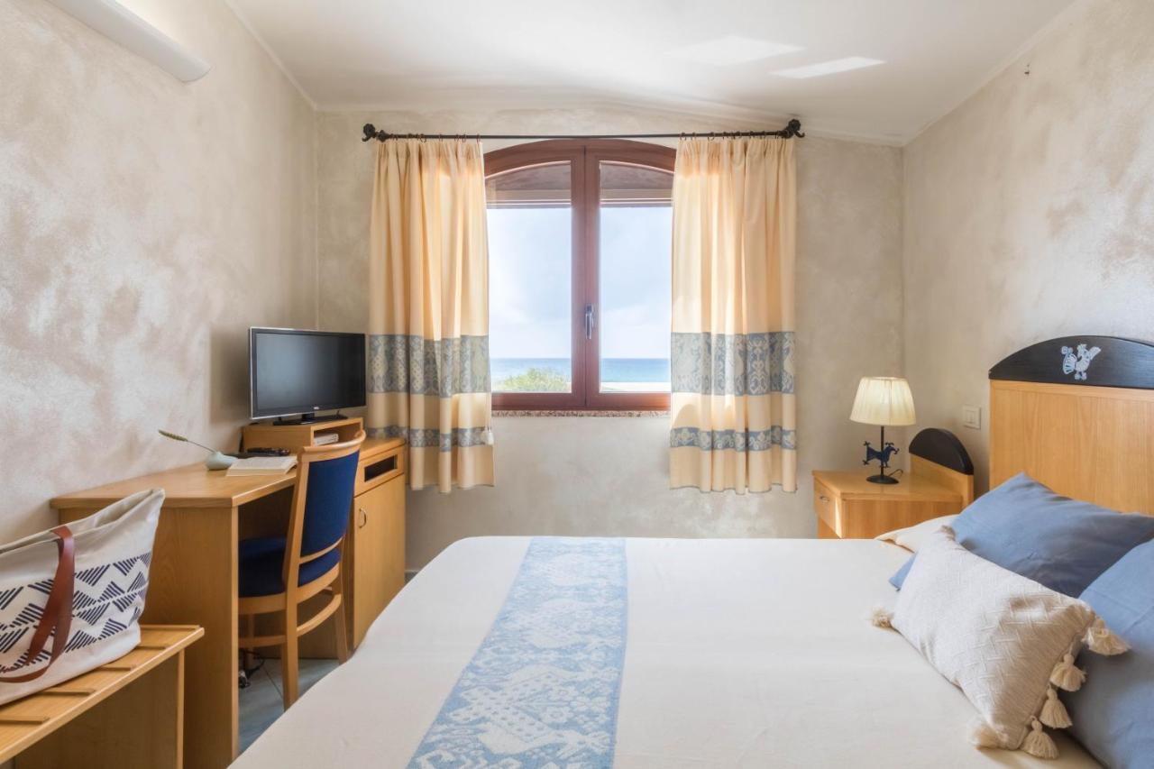 סולאנאס Hotel Villa Del Mare Solanas מראה חיצוני תמונה