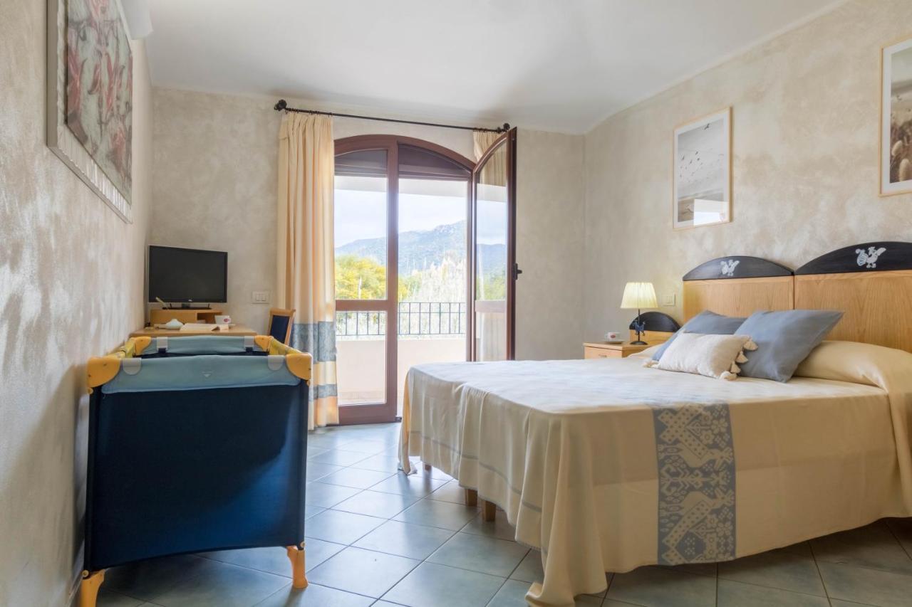 סולאנאס Hotel Villa Del Mare Solanas מראה חיצוני תמונה