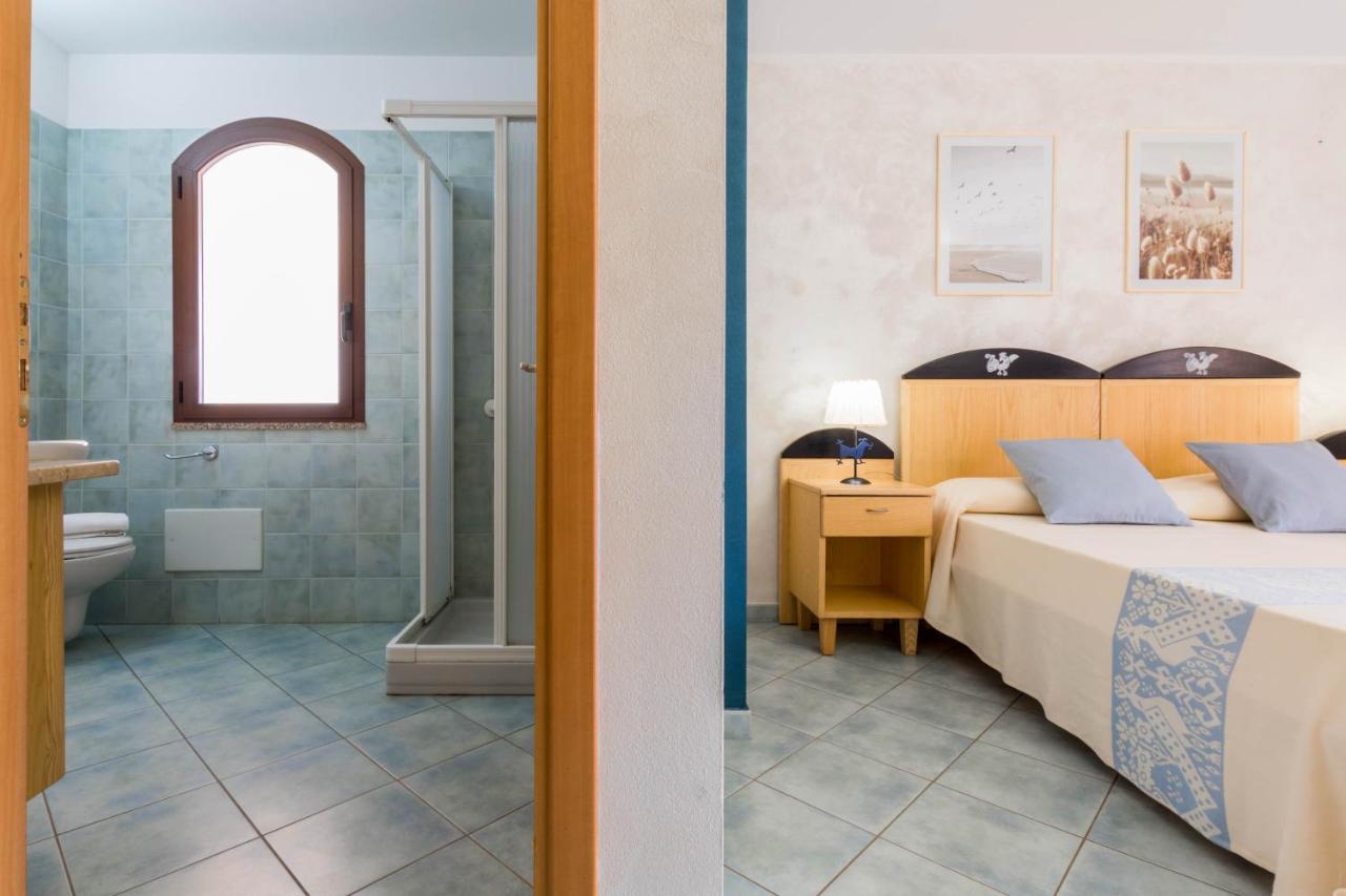 סולאנאס Hotel Villa Del Mare Solanas מראה חיצוני תמונה