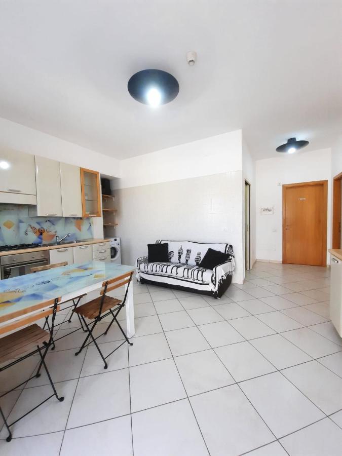 סולאנאס Hotel Villa Del Mare Solanas מראה חיצוני תמונה