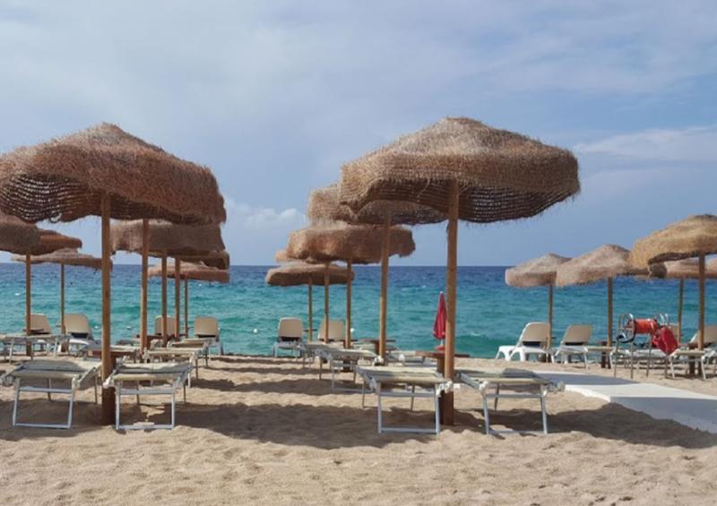 סולאנאס Hotel Villa Del Mare Solanas מראה חיצוני תמונה