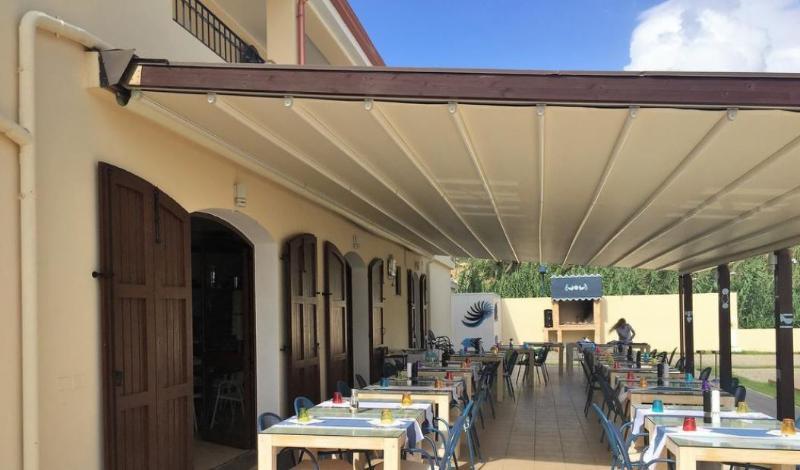 סולאנאס Hotel Villa Del Mare Solanas מראה חיצוני תמונה